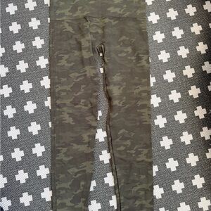SPANX Camouflage Leggings - Olive and Brown